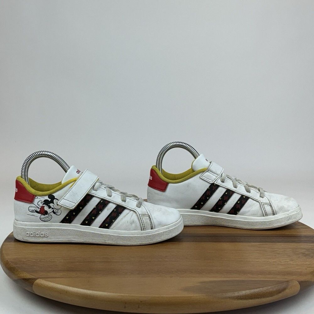 Big Kids Adidas Disney Grand Court Mickey Mouse White Leather Sneakers Size 3 Y